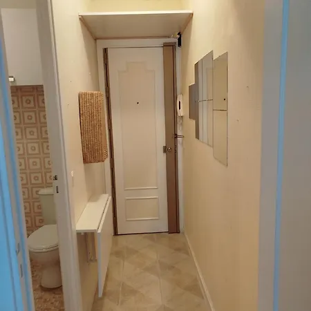 דירה Studette 1 Piece מנטון